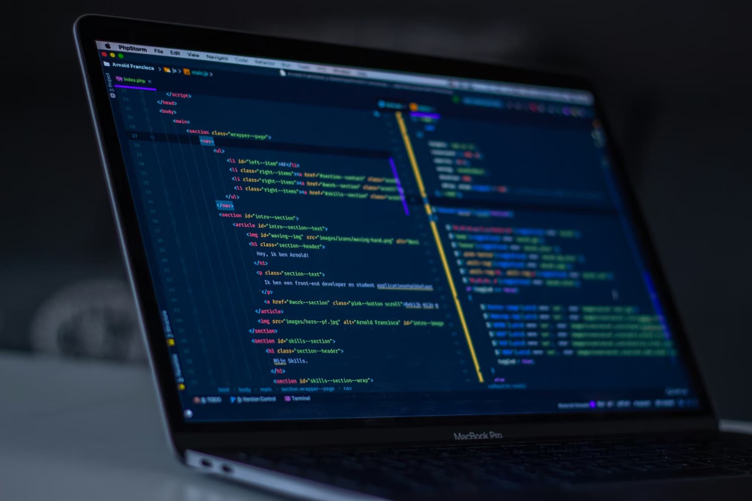Real-time analytics platform for a global logistics provider
